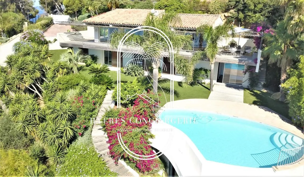 Villa Grand Standing: Renovated Seaside Retreat with Pool Hyeres