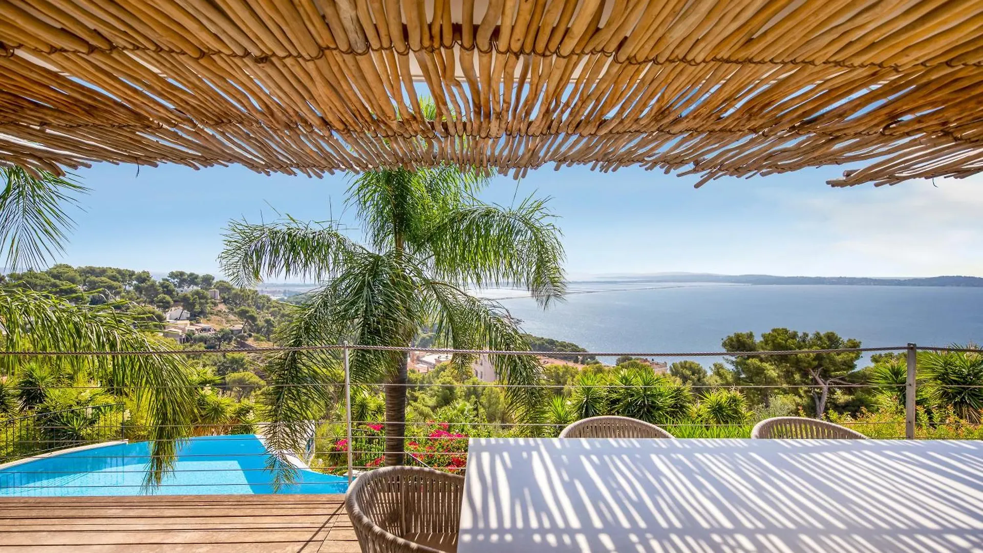 Villa Grand Standing: Renovated Seaside Retreat with Pool Hyeres