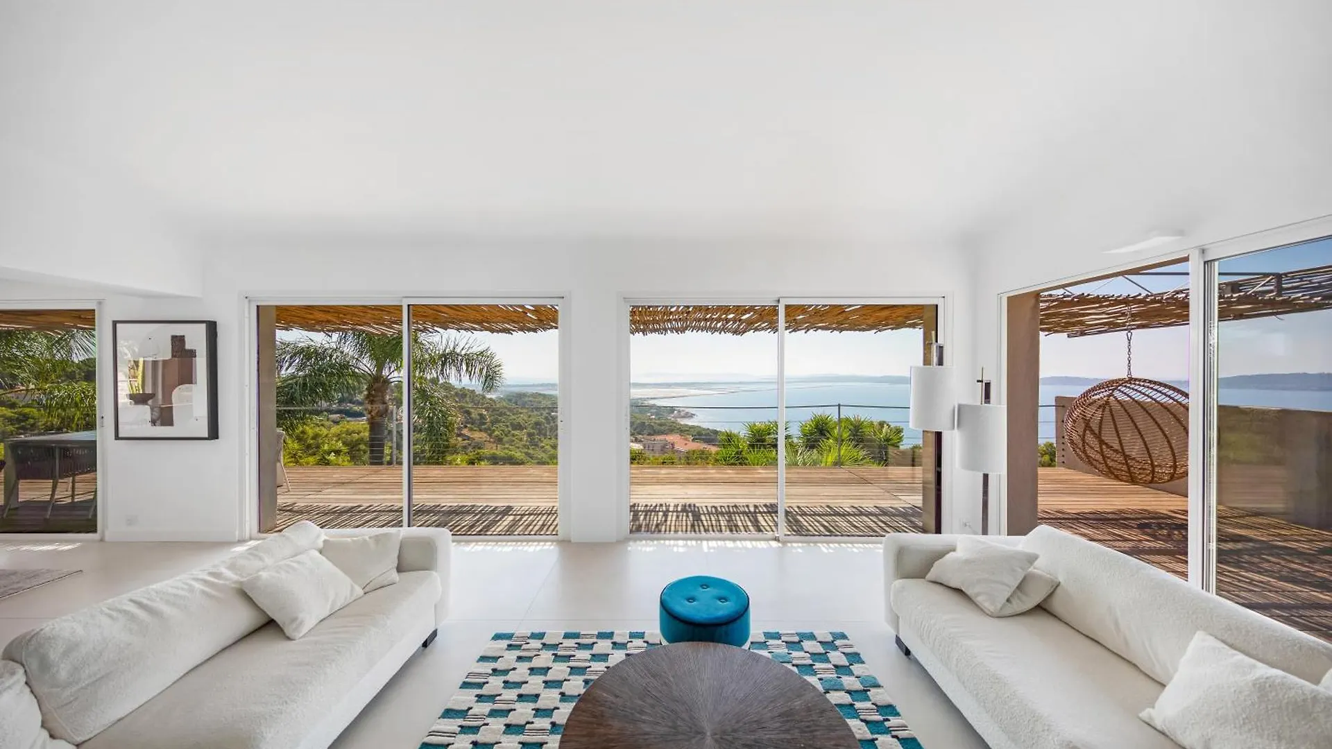 Villa Grand Standing: Renovated Seaside Retreat with Pool Hyeres
